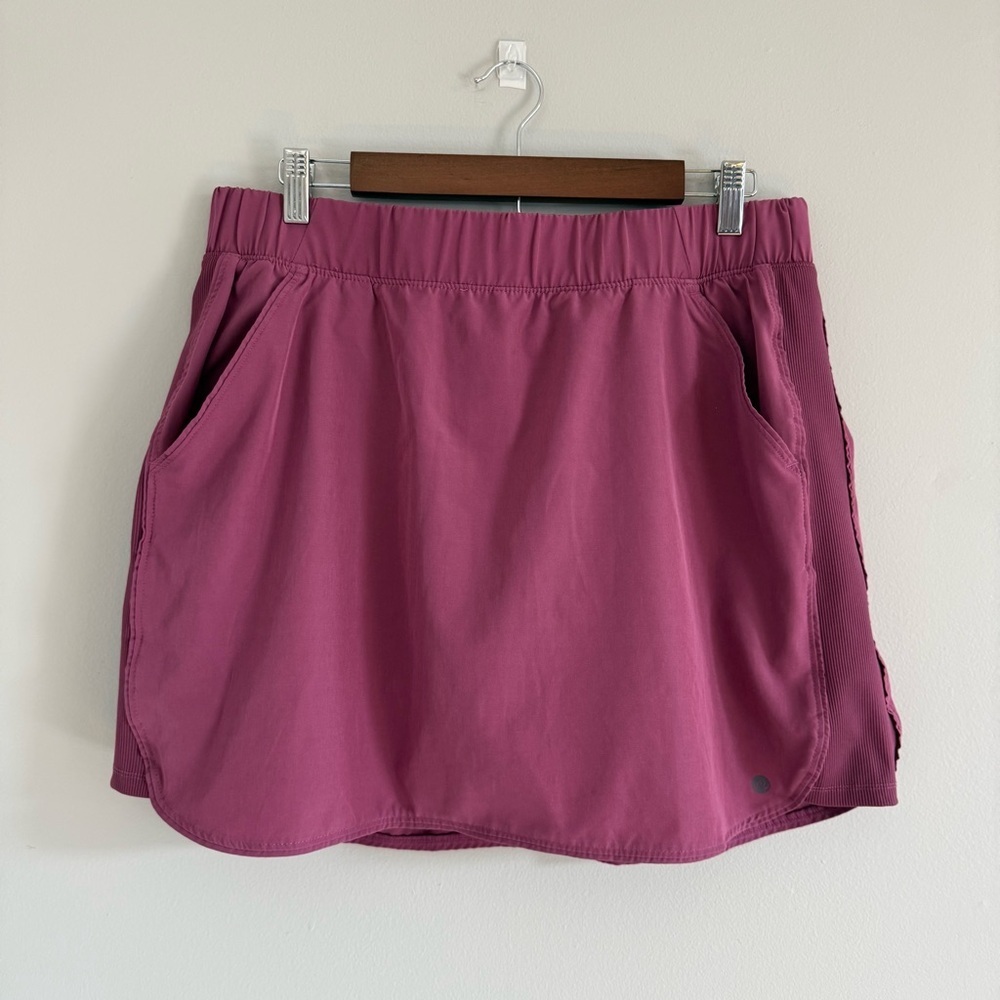 Apana Raspberry Active Skort with Side Pockets - Picture 2 of 6